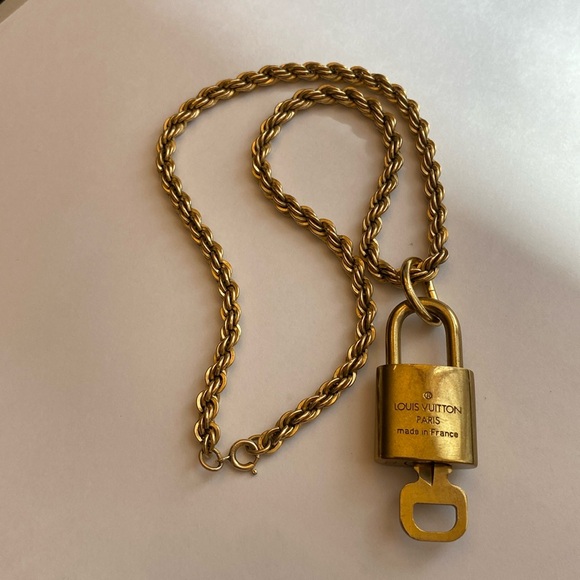 14K GF + LOUIS VUITTON lock & key necklaceš serial #322 - Picture 6 of 17